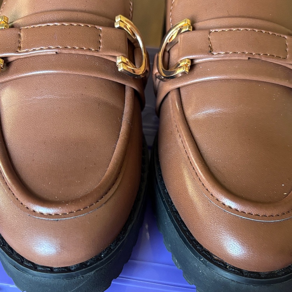 Easy Spirit Men's Brown Loafers with Gold Buckle Detail